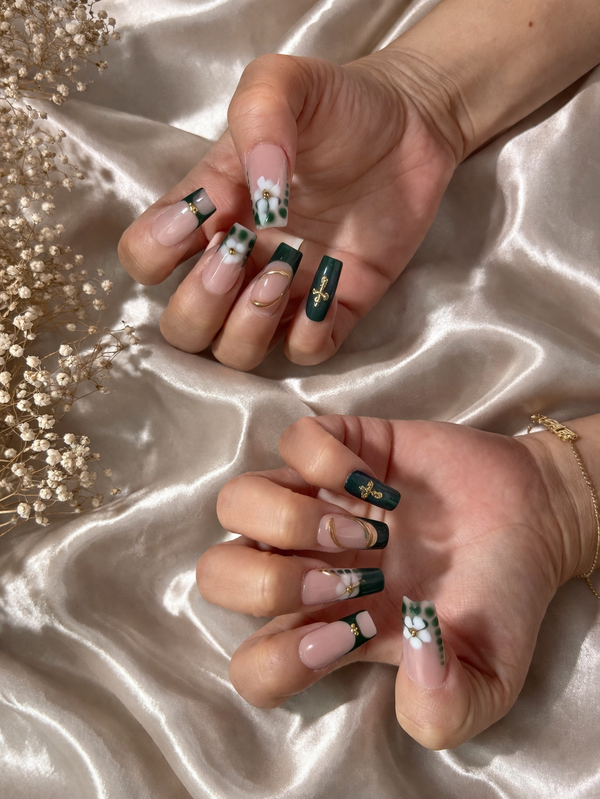 Midnight Garden Press-On Nail Set