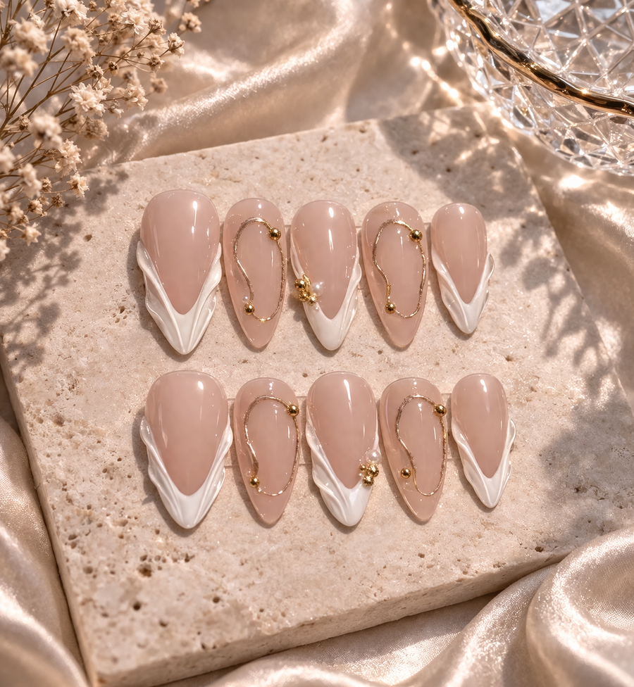 Pearl Chain French Press-On Nail Set